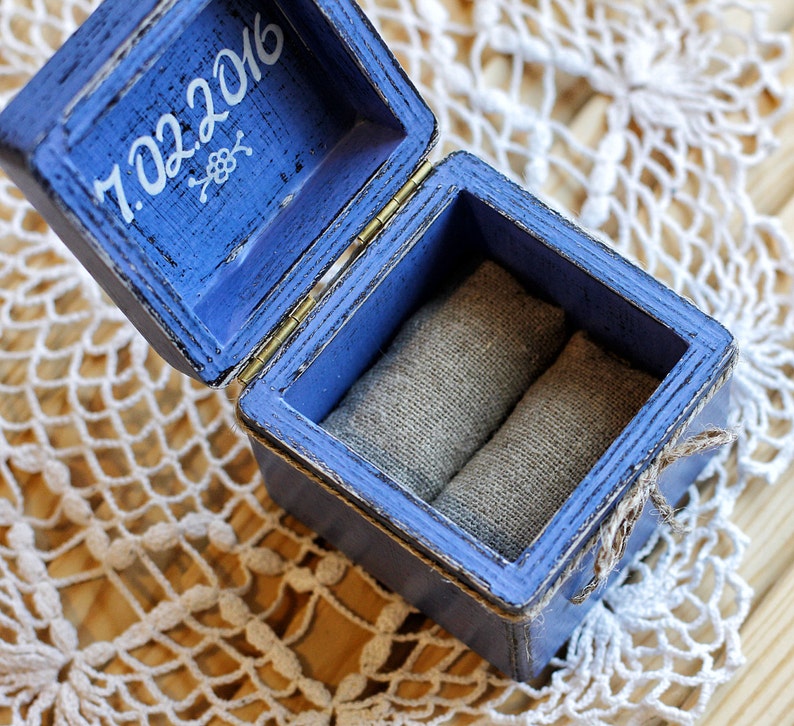 Custom Wooden ring holder Engagement Ring Box Rustic Wedding Ring Box Wedding Ring Pillow Personalized Jewelry Box Ring bearer box