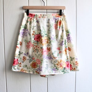 1990s Vintage Floral Print High Waisted Skort