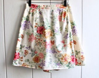 1990s Vintage Floral Print High Waisted Skort