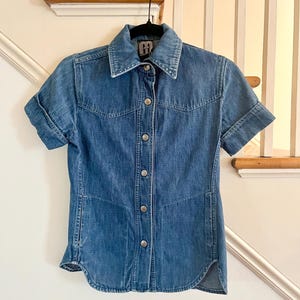 1970s Vintage Denim Buttondown Women’s Shirt