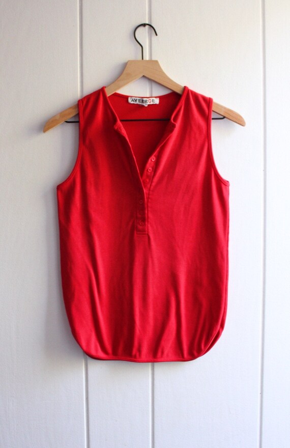 1980s Vintage Cherry Red Sleeveless Top Button Fr… - image 3