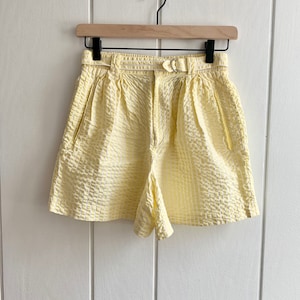 80s 90s Vintage Seersucker Pleated Shorts Yellow White Pleated image 1