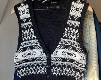 1990s Vintage Hand Knit Fair Isle Vest