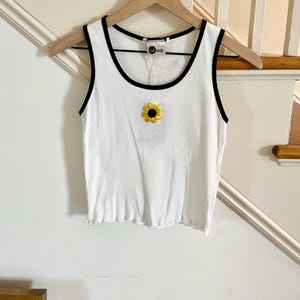 1990s Vintage Flower Embroidered Tank Top