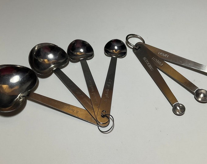 7 Piece Heart Shaped Measuring Spoons Vintage