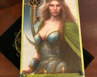 Celtic Lady wooden tarot box