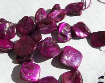 17 shells dyed mother of Pearl 17 x 21 mm violet purple
