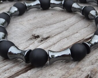 Bracelet noir pour Homme. Onyx noir mat et Hématite. Bijoux pour Hommes. Bracelet masculin. Santé, Énergie, Équilibre. Cadeau pour lui.