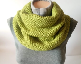 Green knit infinity scarf, chunky crochet scarf, winter scarf, womens scarf,  other colors to order. In the photo 25 color.