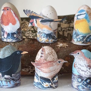 Egg. Hand painted wooden egg with a bird theme decorative card stand. Bird lover gift. Easter egg gift. Unique hand painted egg. Wooden egg.
