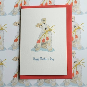 Carte de Fox Terrier à poil dur. Carte avec un terrier. Carte drôle de terrier. Carte de fête des mères fox terrier à poil dur. Cadeau fox-terrier. Terrier