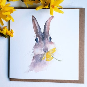 Hasenkarte. Hase im Frühling. Hasenkarte. Frühlings Hase Karte. handgemacht Karte. Hase Karte. glückliches Häschen. Hase und Narzisse