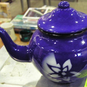 Vintage Blue Enamel Individual Teapot w Hinged Lid & stylized white flowers on both sides