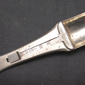Vintage Adjustable Measuring Spoon - 1/4 tsp to 3 tsp