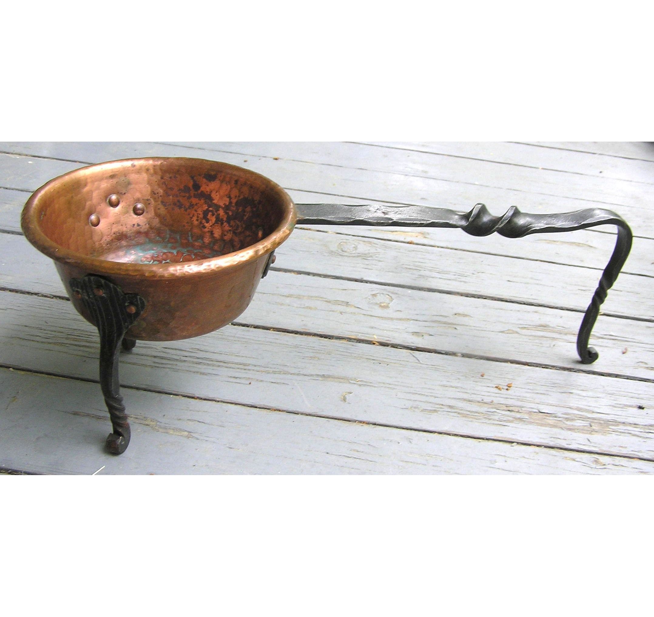 ANTIQUE COPPER POT W/DECORATIVE TRIM! 2 FORGED IRON HANDLES