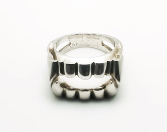 FANGS - Men's 925 Sterling Silver Vampire Dentures Ring