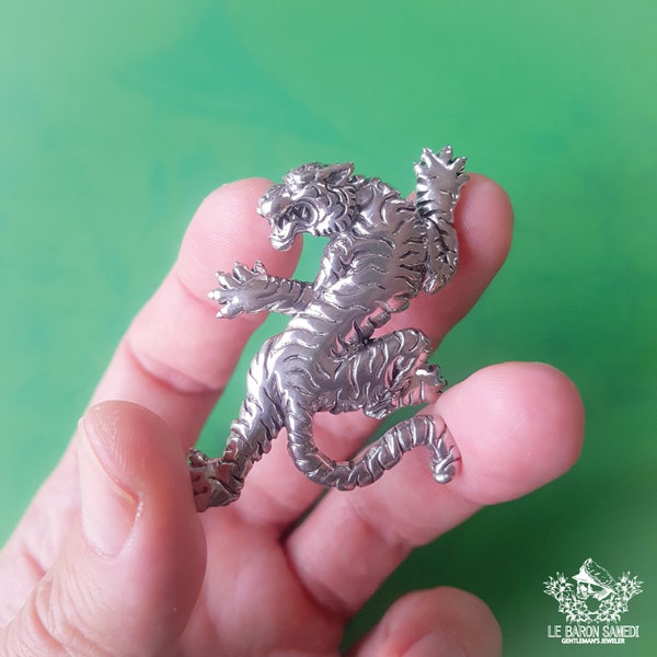 KING OF TIGERS - Boutonnière costume homme - Broche Tigre style Tattoo Old School Argent Sterling - porte bonheur nouvelle année lunaire