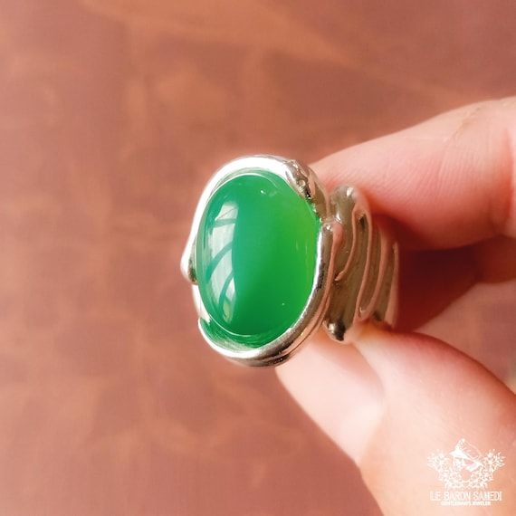 LE SERPENT d'EURYNOME, Creator of Ancient Worlds – Sterling Silver and Green Agate Ring Representing the Cosmic Egg