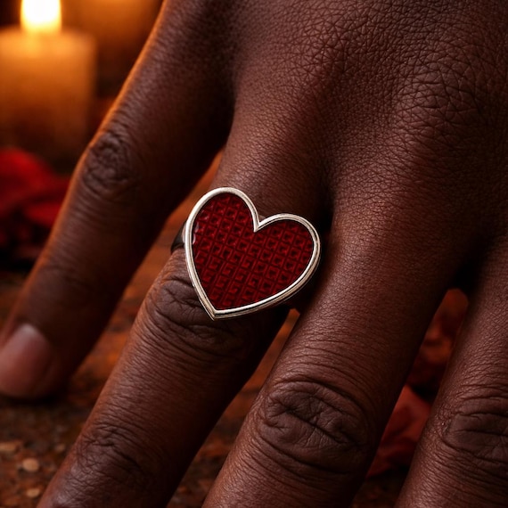 AMOUR VAUDOU - Silver signet ring with heart motif inspired by the Vévé Love, Erzulie - Valentine's Day gift