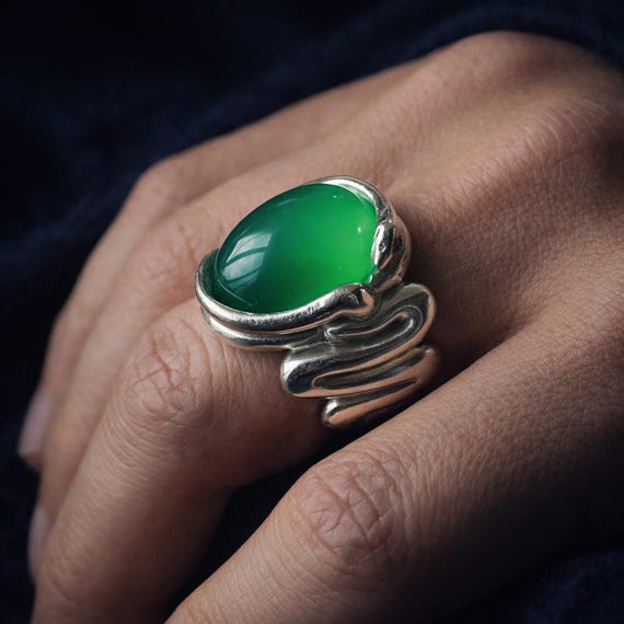 LE SERPENT d'EURYNOME, Creator of Ancient Worlds – Sterling Silver and Green Agate Ring Representing the Cosmic Egg