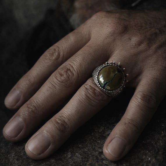 VERATHOR: Silver Dragon's Eye Ring with Tibetan Turquoise – A Unique and Mystical Jewel Inspired by the House of the Dragon Series