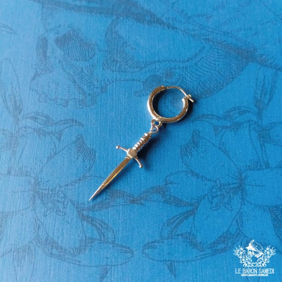 SILVER BLADE: Silver earring, creole type with dagger-shaped pendant