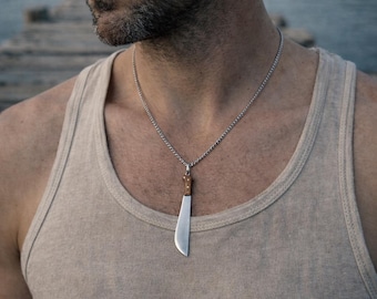FREITAG, 13. – Herrenhalskette aus Sterlingsilber und Mahagoniholz, Nachbildung von Jason Voorhees' Machete