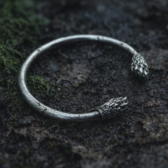 AMOUR ALPHA – Sterling Silver Wolf Claw Cuff Bracelet for Men, Handcrafted 925 Silver Symbol of Strength and Loyalty