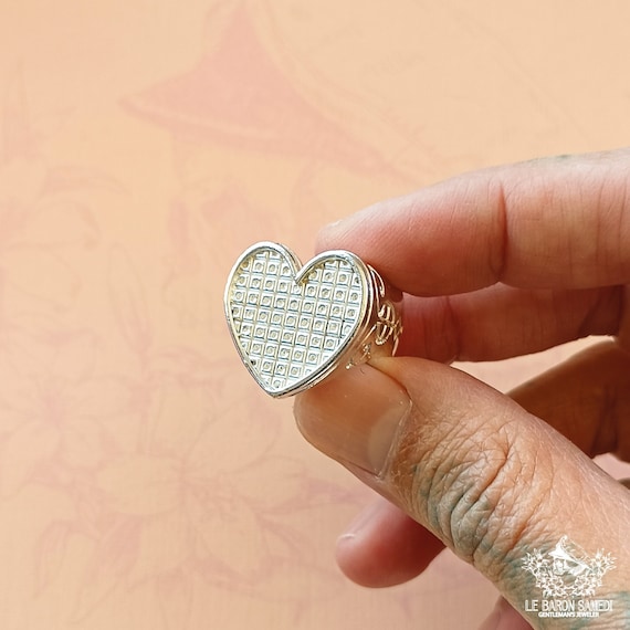 AMOUR VAUDOU - Silver signet ring with heart motif inspired by the Vévé Love, Erzulie - Valentine's Day gift