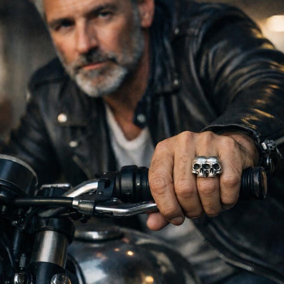 Memento Amoris – Men’s Sterling Silver Skull Ring with Twin Skulls, Symbol of Eternal Bond & Brotherhood