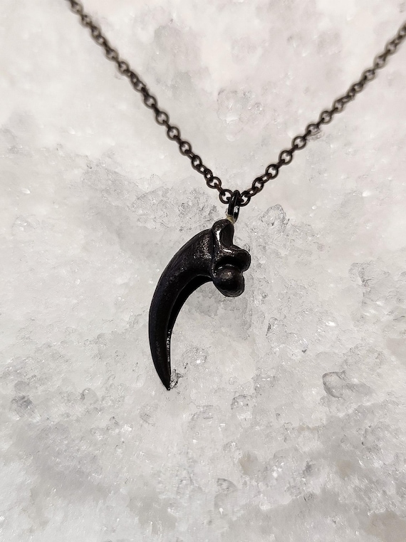 KLAU – Blackened Silver Claw Pendant, 30×13 mm, 5.3 g, Handmade, Optional Blackened Silver Chain, Brutalist Totem Jewelry