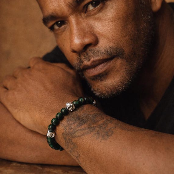 L’ŒIL ET L’ÉTERNEL – Green Tiger's Eye and Sterling Silver Skull Bracelet - Amulet of Protection