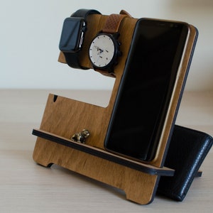 Personalizated Wooden iPhone Docking Station, tech accessory image 7