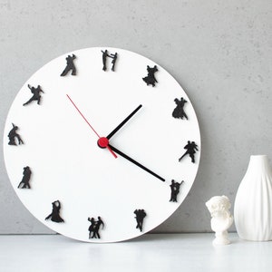 Standardtanz Uhr mit tanzendem Paar, Standardtänzer, Geschenk für Tanzliebhaber, Paartanz Uhr, Tanzstudio Dekor