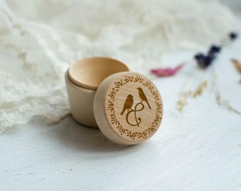 Small rustic jewelry box with Love Couple of Birds, gift for bride to wedding, Love women gift to Valentine's day