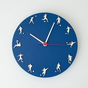 Soccer clock european Football wooden sport decor, Wood clock with soccer players, decoración de fútbol Fußball Dekor