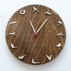 Reloj de pilates / Reloj de pared de madera con estiramientos de yoga y pilates / Decoración de pilates
