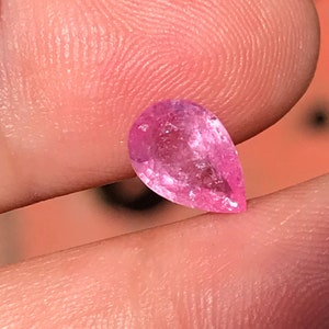 Padparadscha Sapphire, 1.85 ct earth mined pear ~1 of a Kind Si Grade, Beautiful Color Shift Fuchsia Pink to Purple depends on light, Video!