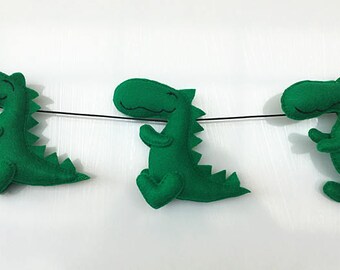 Thanksgiving sale—Customized Felt dinosaur garland-plush dinosaur--soft dinosaur-Nursery Decor-set of three dinosaurs with string