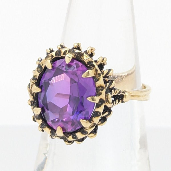 Luxurious Large Oval Purple Sapphire Rope Accent Ring in 10K Gold, Size 6