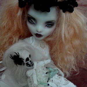 Monster High OOAK repaint. Gothic doll. Creepy doll. Dead doll.