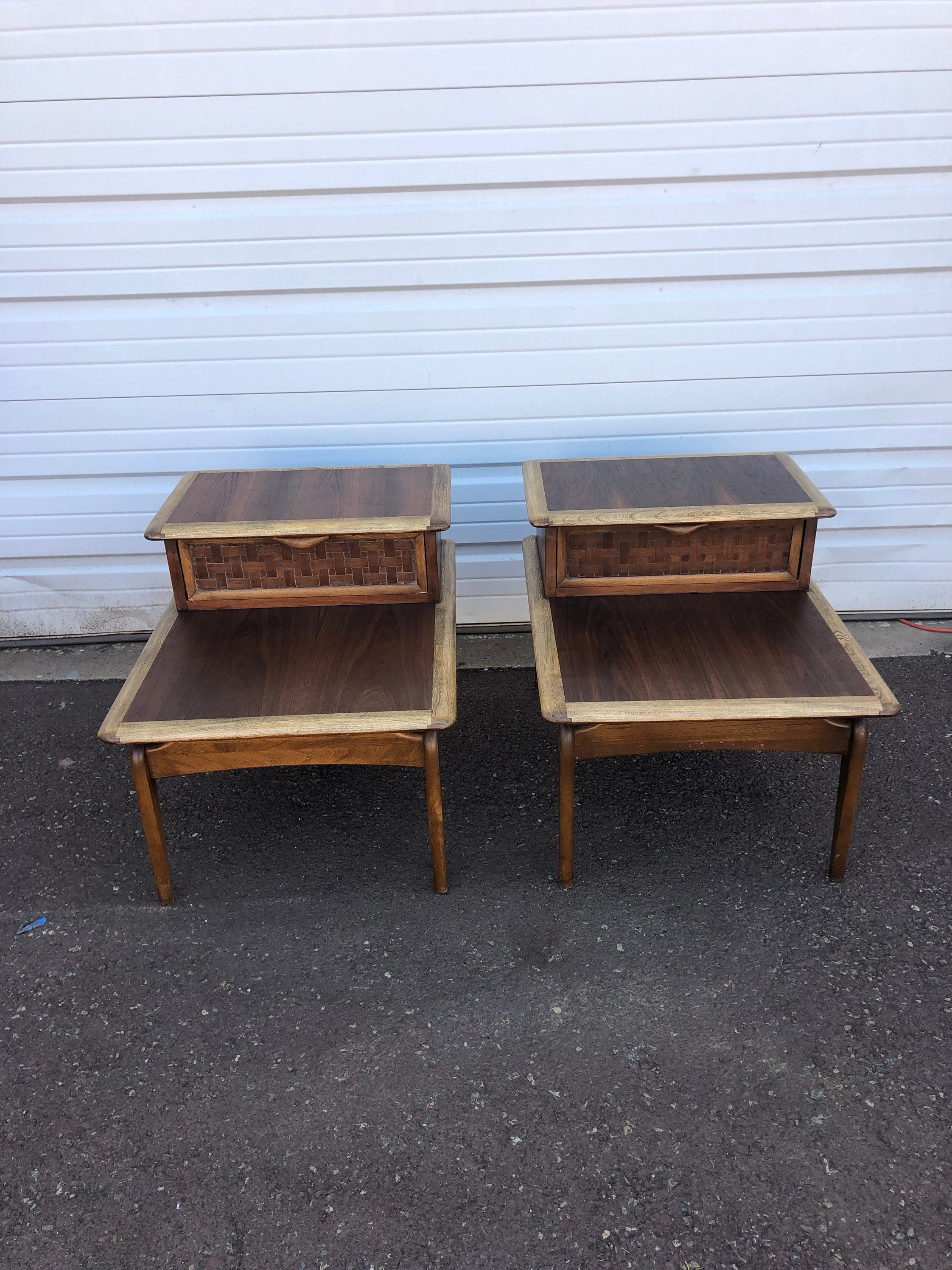 Mid century modern two tier end table discount