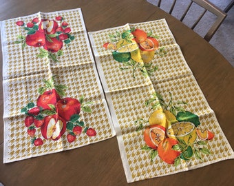 Pair of mid century linen dish towels, new old stock, strawberry towel, apple towel, citrus towel, kitchen towel, hand towel, linens