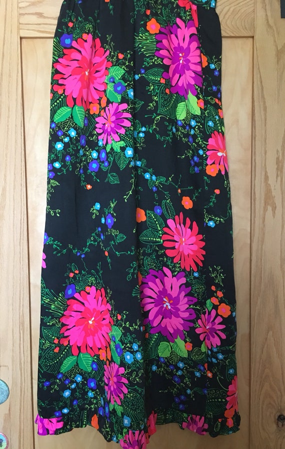 Vintage lined maxi skirt, black with bold floral … - image 7