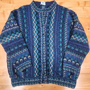 Irish Hand Knitted Womens Cardigan Sweater with pockets. Vintage 1980s. Handmade 100% wool. Free Shipping in USA.