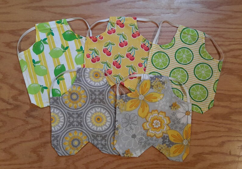 5 pack Hen Chicken SaddlesApronsJackets Hen aprons Hen saddles Standard chicken breeds