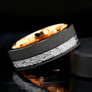 Zwarte wolfraam ring, 14k vergulde meteoriet ring, mannen wolfraam ring, meteoriet band, meteoriet trouwring, mannen trouwring 8mm