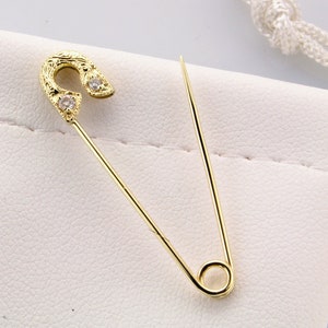 18k yellow gold safety pin Diamond brooch hand engraved (0.05ctw Diamonds)