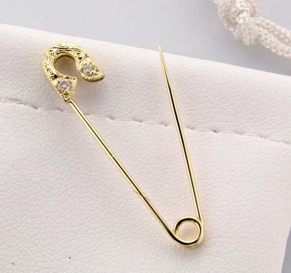 Diamond safety pin discount