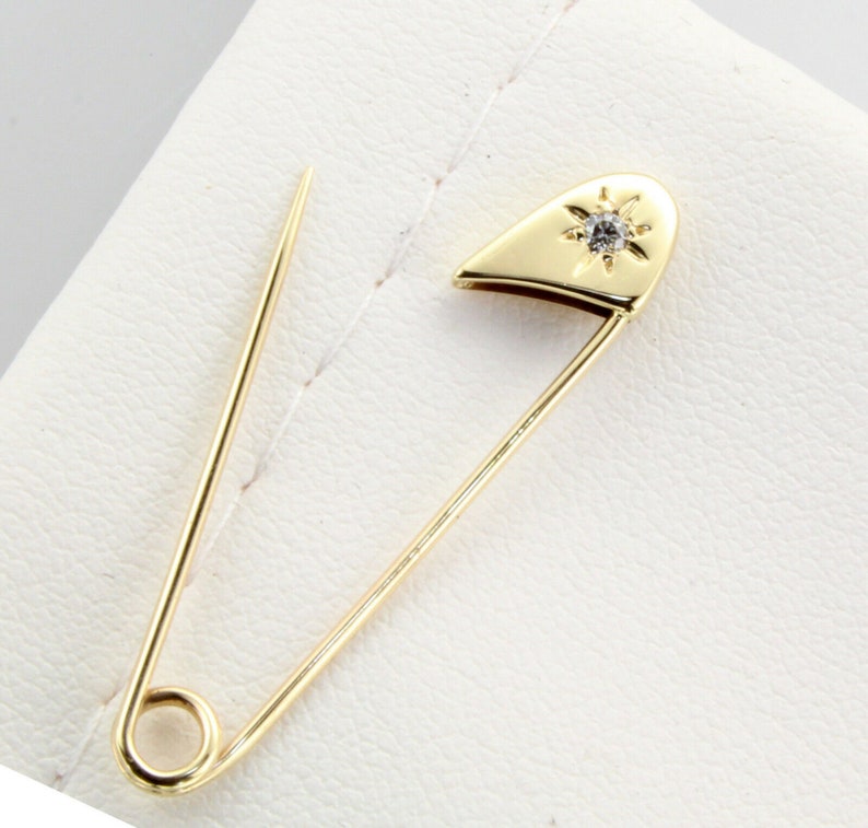 14k Yellow Gold Diamond Safety Pin Brooch 0.05ct image 1